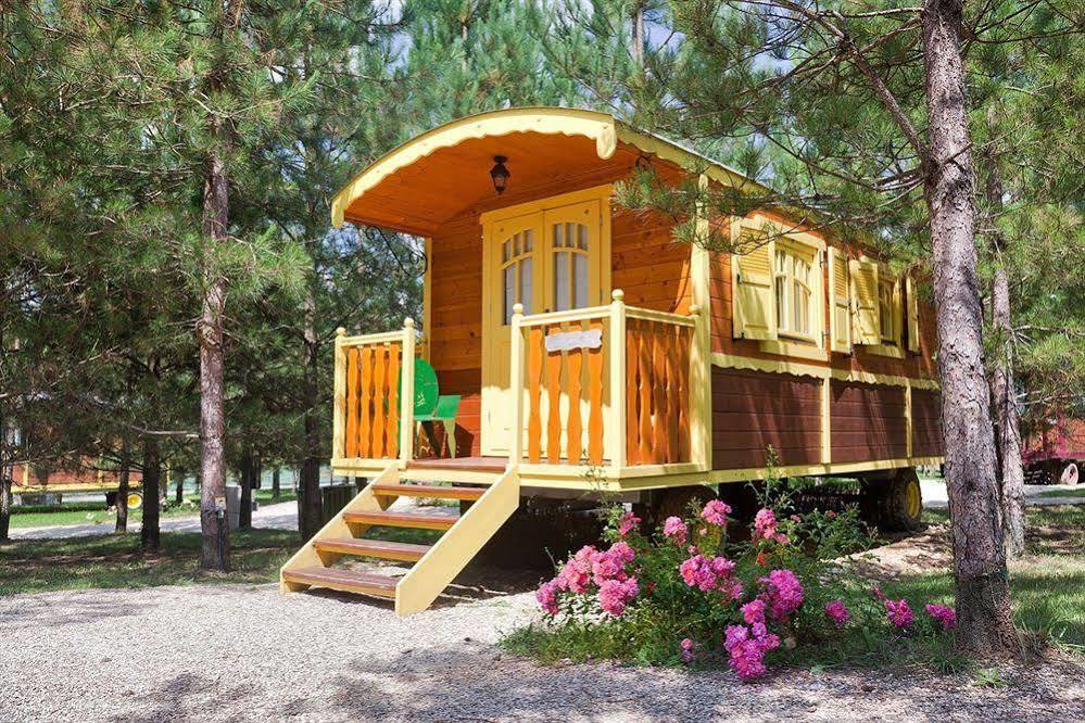 Village Vacances - Defiplanet' Dienné Exterior foto